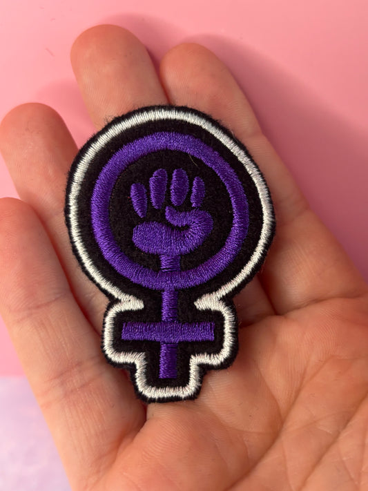 Aufnäher „feministische Faust“ lila
