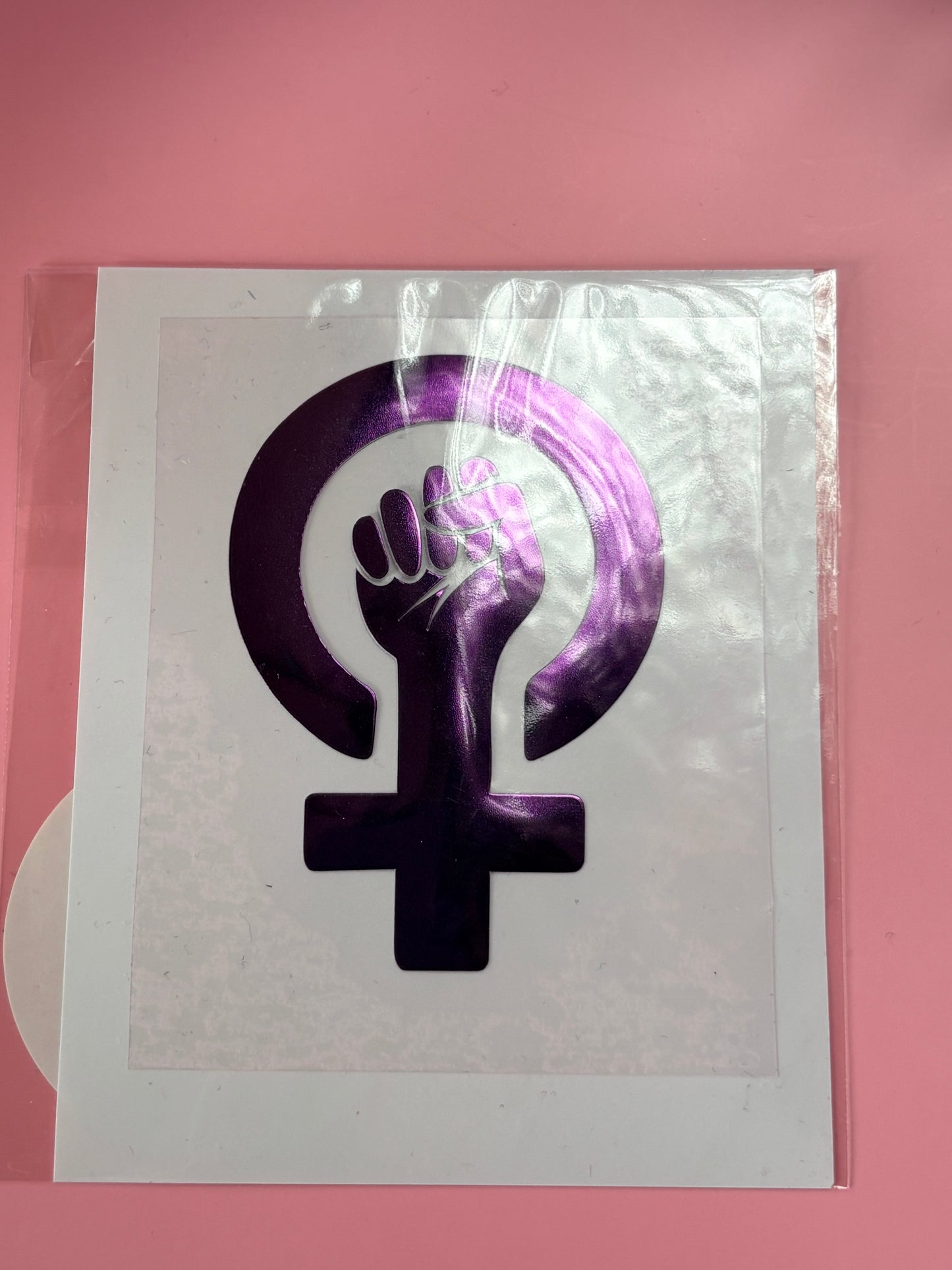 Bügelbild „feministische Faust“